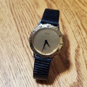 Vtg 1980s GUCCI Wristwatch Watch 3000M Gold Dial Black Leather Strap Women's 9"